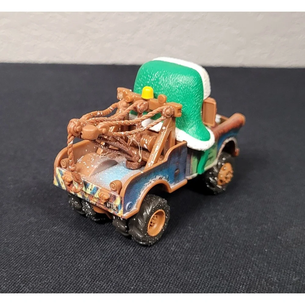 Mattel Disney Pixar Cars Whee-Hoo Winter Mater Die-cast Vehicle 1:55 Scale